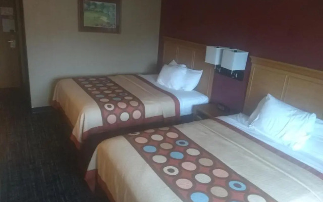 Super 8 Baxter/Brainerd Area