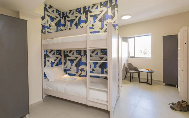 Stay Inn Hostel