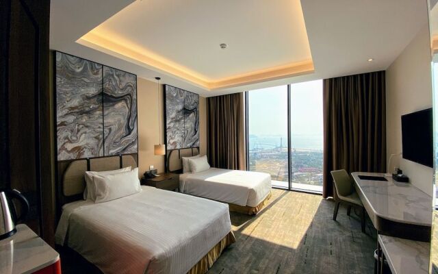 Muong Thanh Luxury Ha Long Centre Hotel