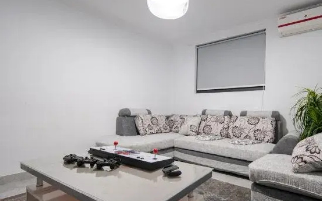 Qianyue Guesthouse