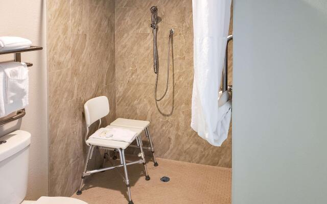 Quality Inn Airport East