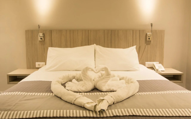 Parasol Luxury Hotel & Suites