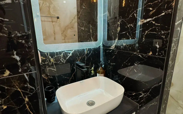 Apartments on Molodogvardeyskaya street 2/91