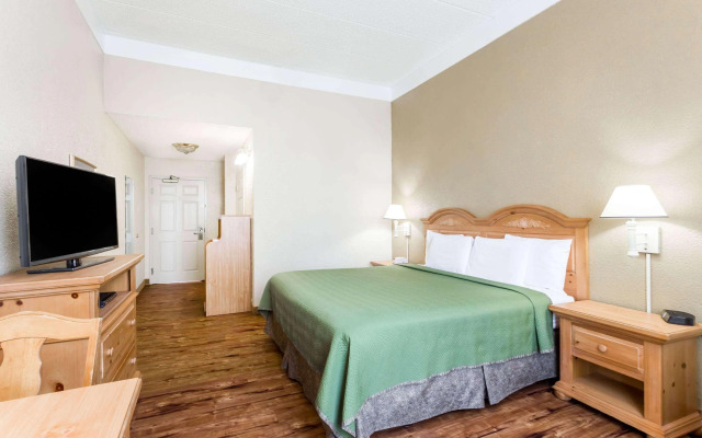 Wingate by Wyndham Savannah Gateway