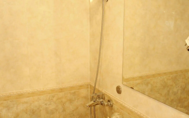 Lenid De Ho Guom Hotel