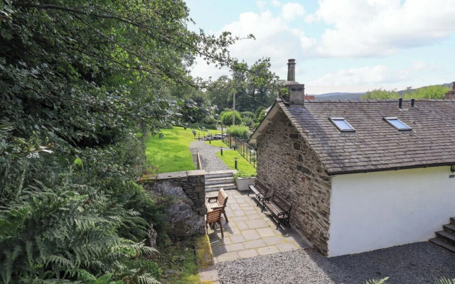 Abbots Reading Suite