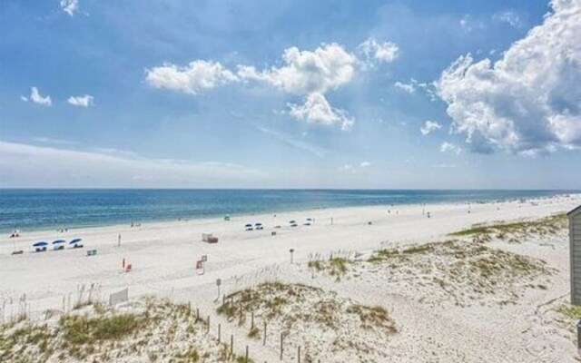 Castaways by Meyer Vacation Rentals
