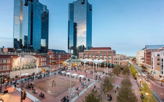 Studio 6 Fort Worth, TX – Downtown East