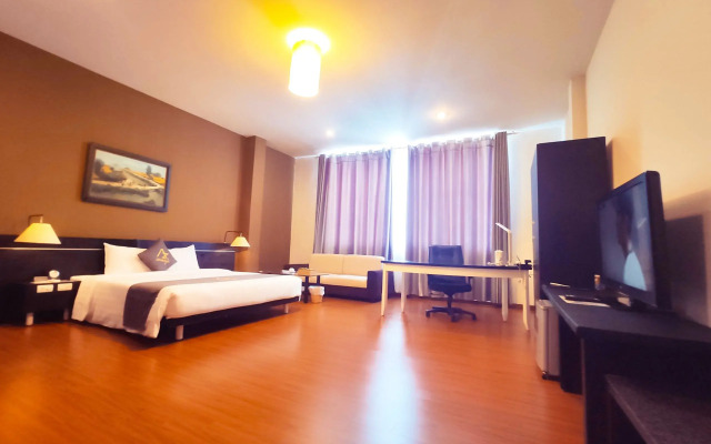 Ocean Hotel 2