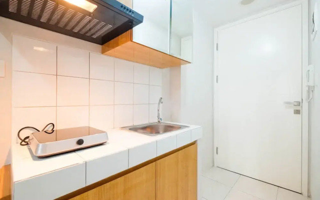 Elegant Studio Room The Springlake Summarecon Apartment