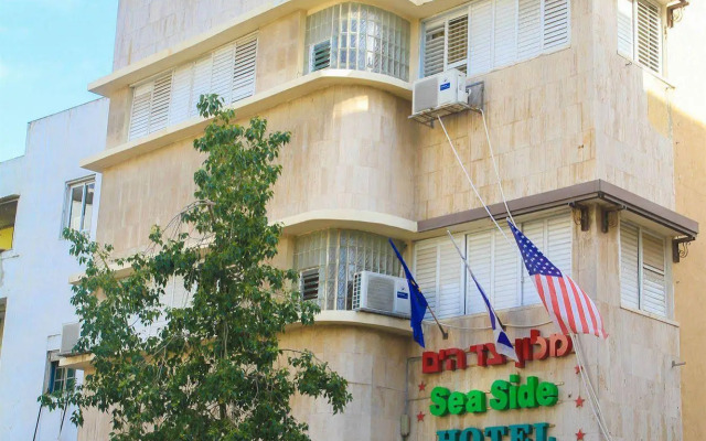 Sea Side Hotel