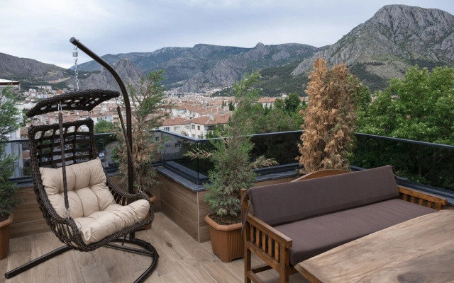 Çınar Han Otel ve Cafe
