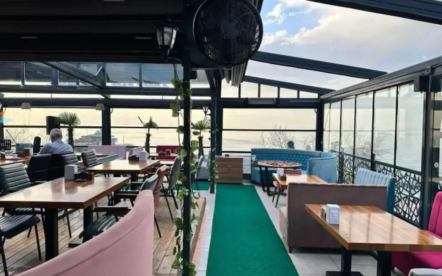 Lion Boutique Hotel