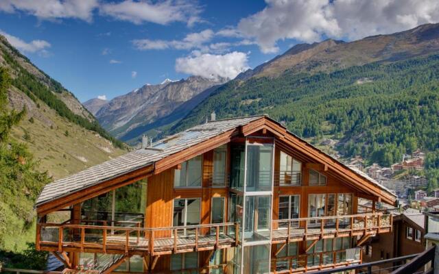 Mountain Exposure Luxury Chalets & Apartments