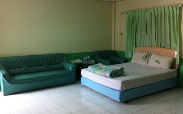 Bualuang Angthong Hotel