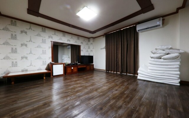 Boryeong Grand
