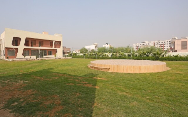 OYO 10104 Radhika Resort