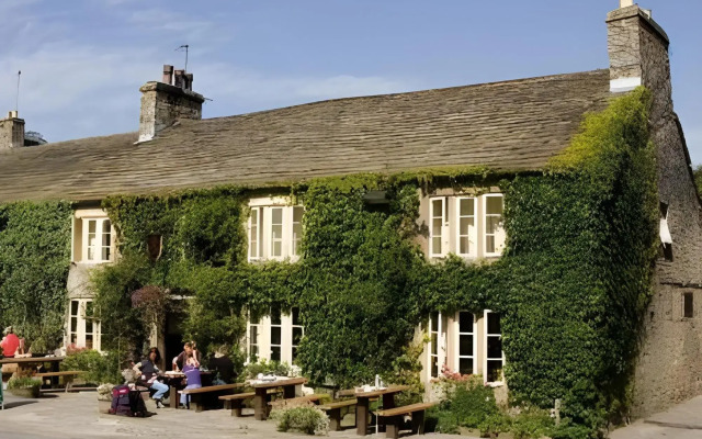 Red Lion Hotel and Manor House