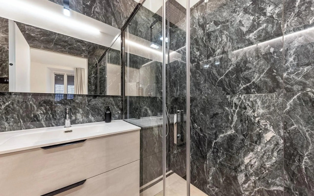 App 5 Palazzo Cavour