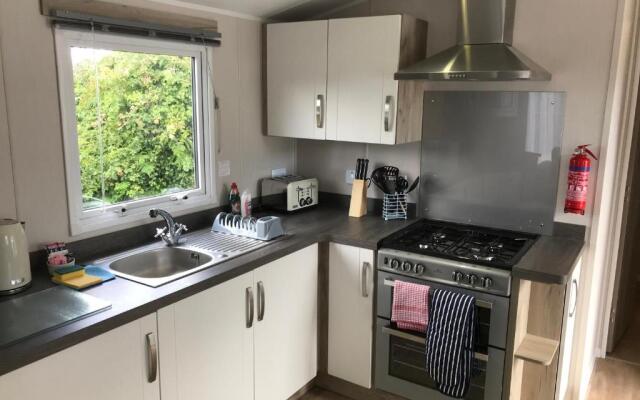 Luxury 3 Bedroom Caravan MC37, Shanklin, Isle of Wight