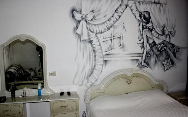Romantic House