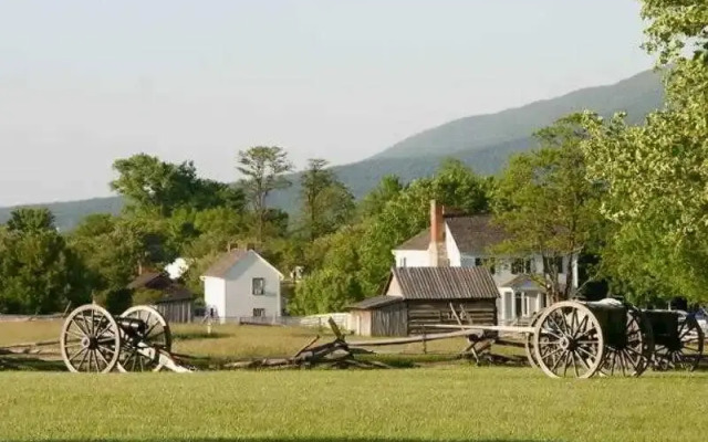 Fairfield Inn & Suites Strasburg Shenandoah Valley