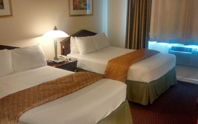 Hyannis Plaza Hotel