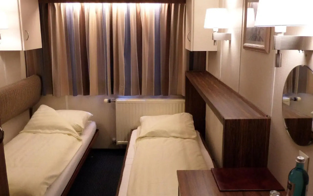 Messecruise Business Hotelship Cologne / Koln