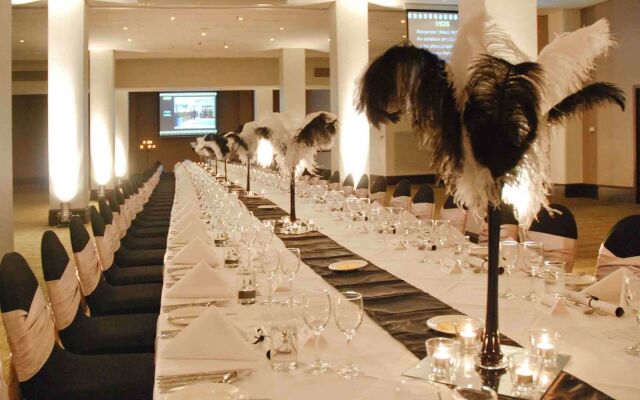 Grosvenor Hotel Adelaide by Accor