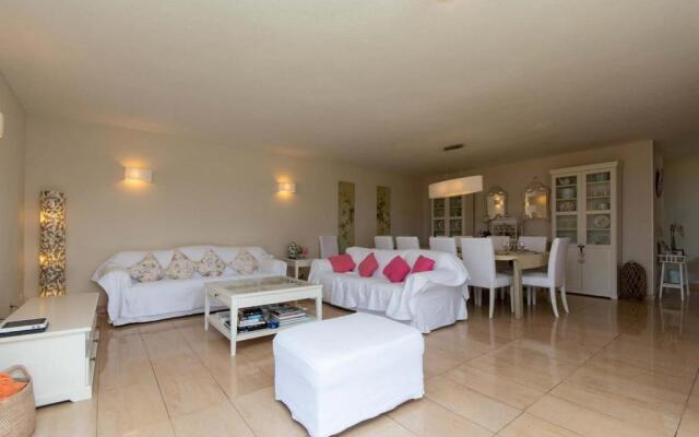 Villa Las Americas