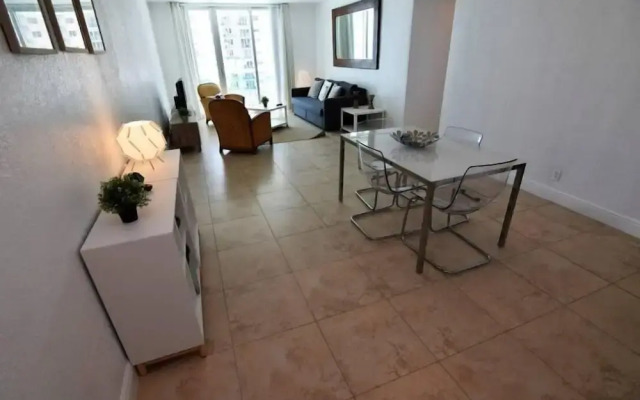 Spectacular 1 Bed 1 Bath @ Tides