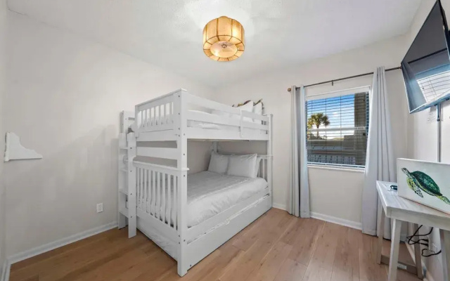 Romar Place 204
