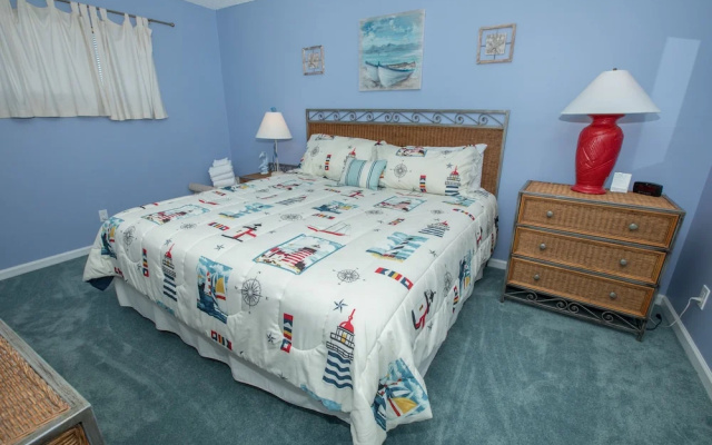 Holiday Surf and Racquet Club by Holiday Isle
