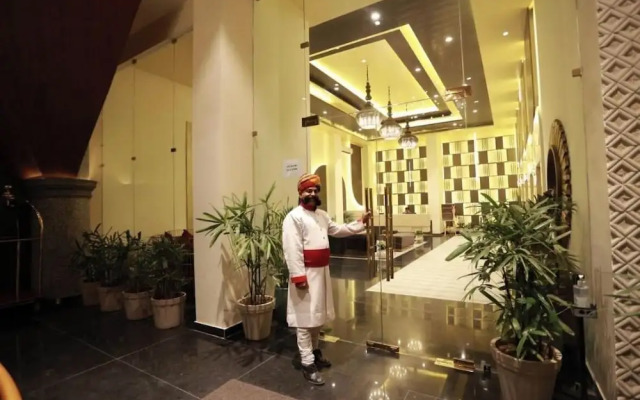 Skyline luxury in pink city