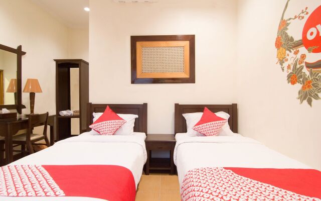 OYO 261 Sasono Putro Guest House
