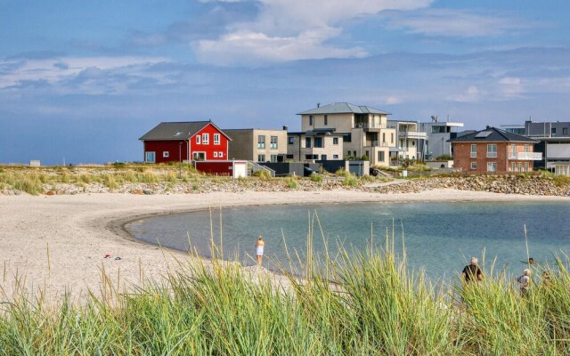 Weiße Strandvilla/56a O