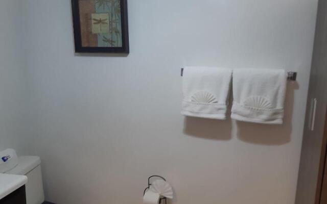 Seaside Hotel & Victor's RV Park