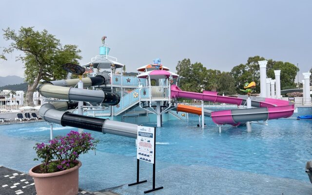 Miarosa Kemer Beach Hotel