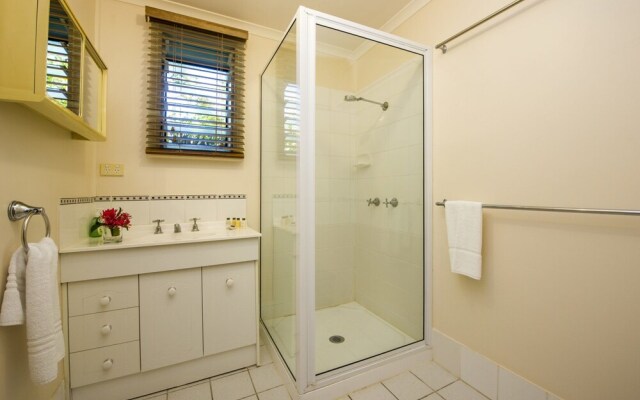 Picnic Bay Apartments Unit 1