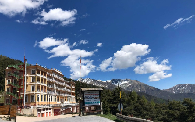 Pràcatinat Hotel & Restaurant