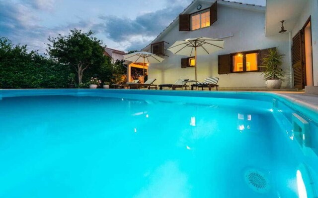 Villa Tina