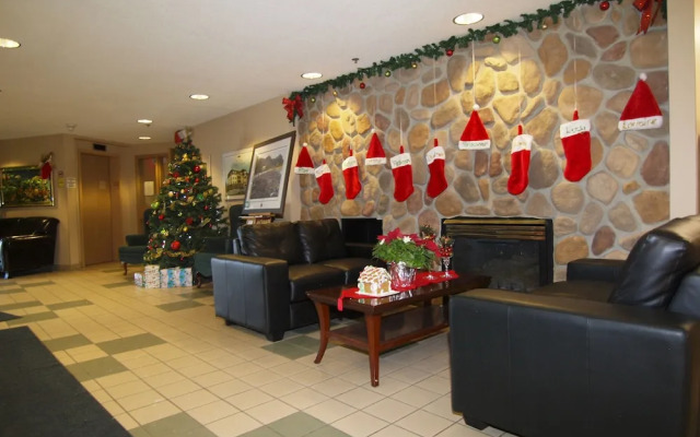 Travelodge by Wyndham Lacombe