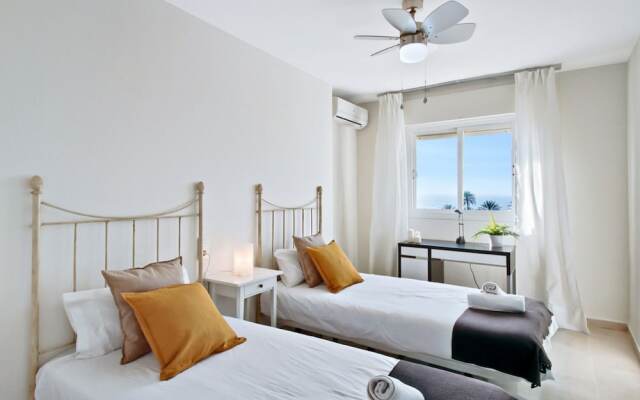 Del Parque Flats - Cala Torrevigia