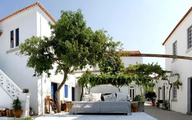 Oryza Guest House & Suites