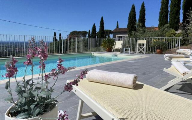 Villa Maona - con piscina tra Firenze e Pisa