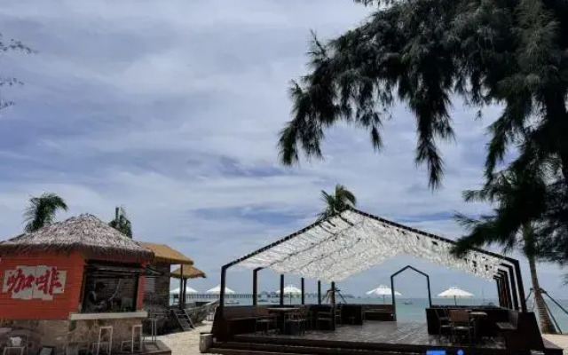 Weizhou Island beach house