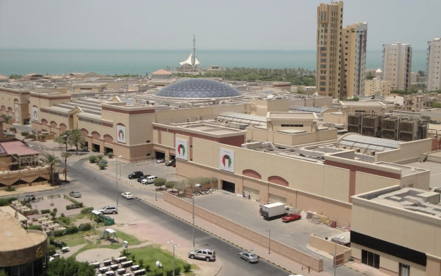 Marina Royal Hotel Suites