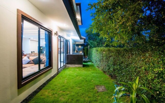 Picha Valley Pool Villa