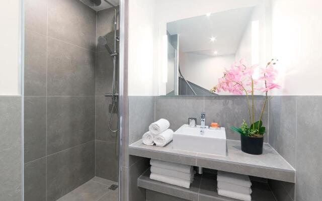 Luxury 4 Bedrooms Le Louvre I by Livinparis