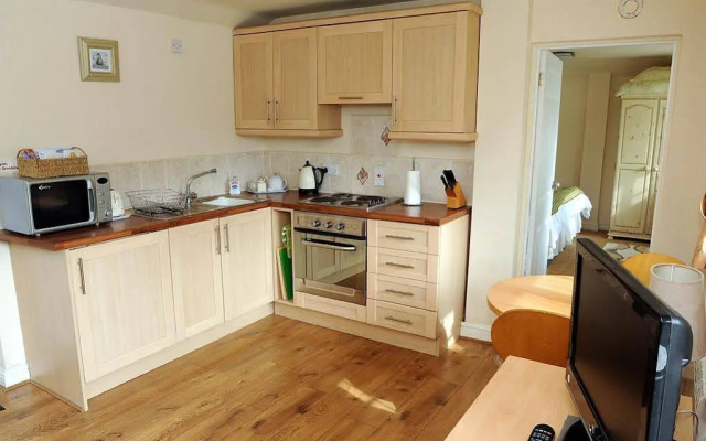 Little Rushbrook Cottages